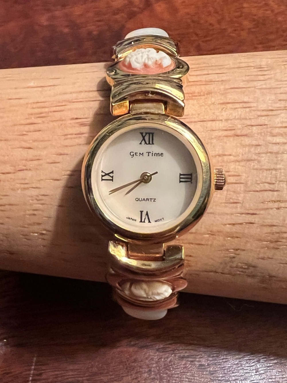 GemTime Carved Cameo Mother of Pearl Bracelet Watch